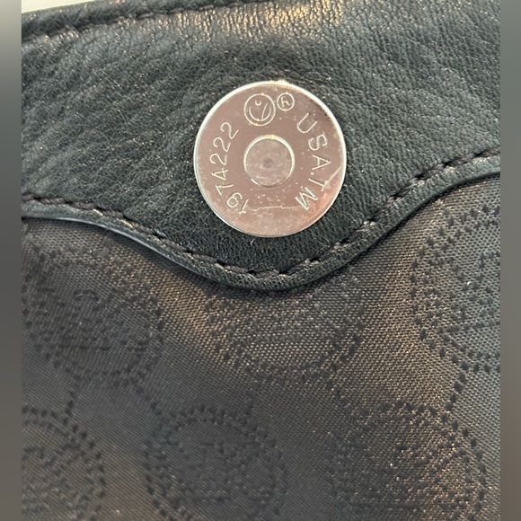 Michael Kors Hayes Large Messenger Bag/crossbody purse - Black - Picture 7 of 13